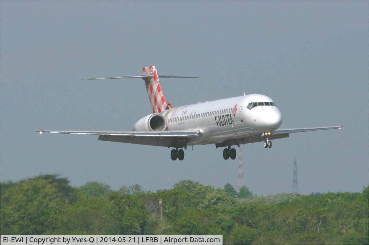 EI-EWI, 2003 Boeing 717-2BL C/N 55170, Boeing 717-2BL, On final rwy 07R, Brest-Bretagne Airport (LFRB-BES)