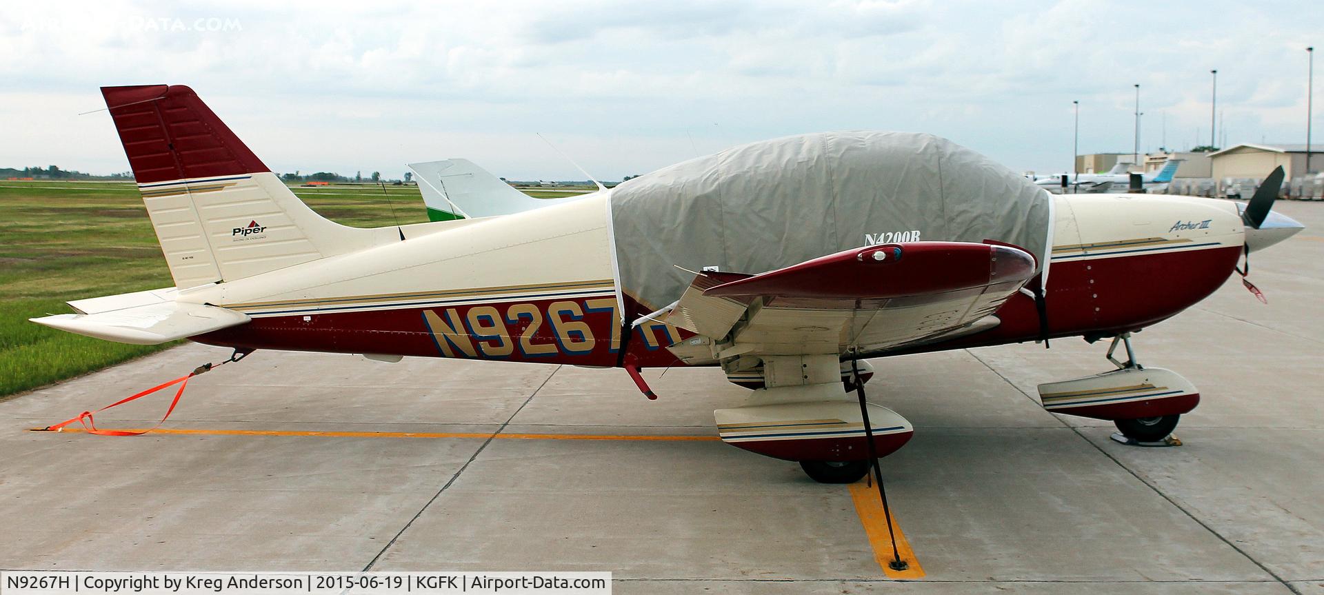 N9267H, 1996 Piper PA-28-181 C/N 2843027, Piper PA-28-181 Archer on the ramp in Grand Forks, ND.