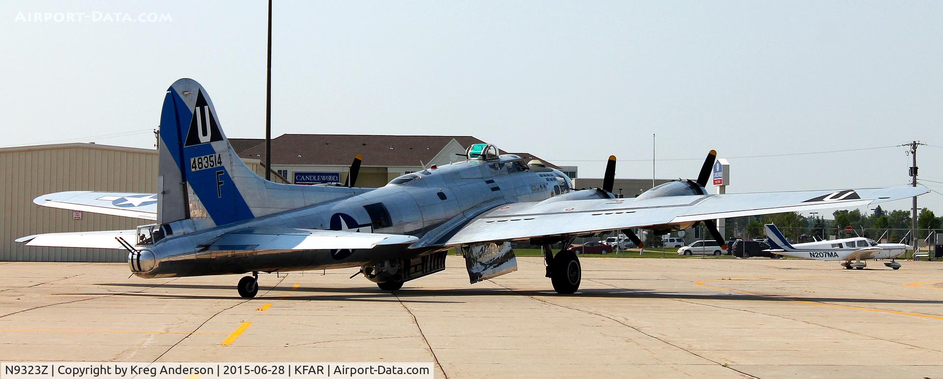 N9323Z, 1944 Boeing B-17G-85-DL Flying Fortress C/N 32155, Boeing B-17G Flying Fortress giving rides at the Fargo Air Museum.
