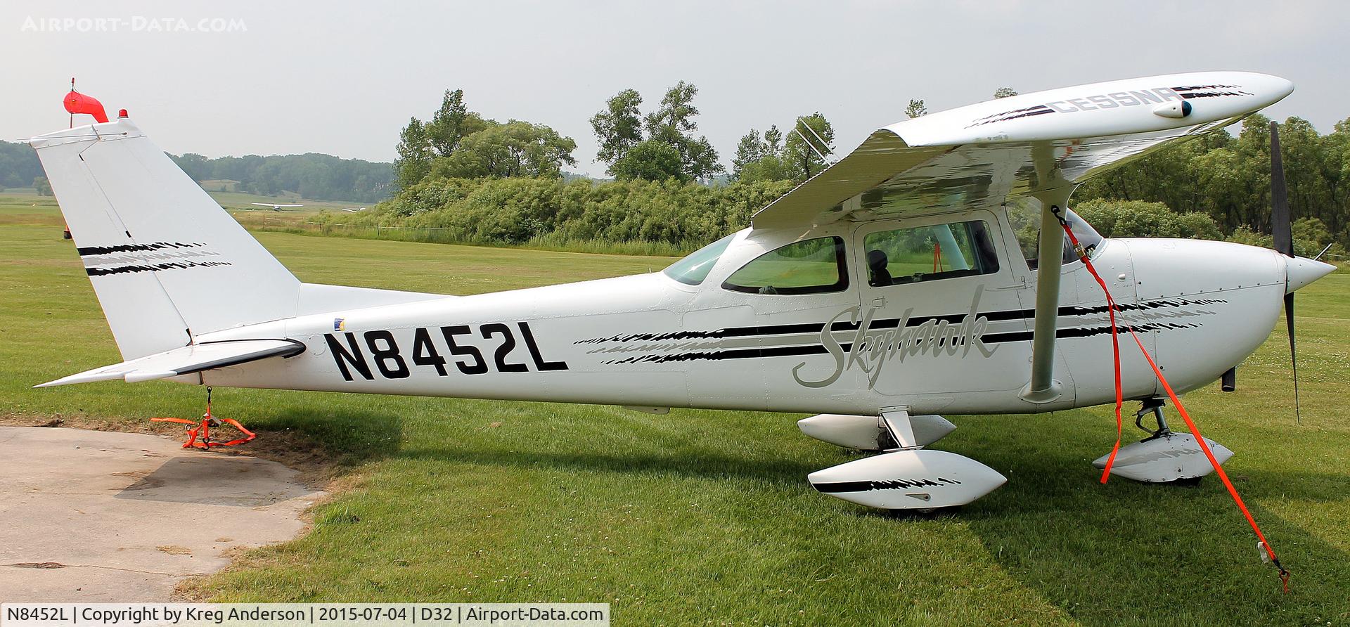 N8452L, 1968 Cessna 172L Skyhawk C/N 17256652, 2015 Starbuck Fly-in
