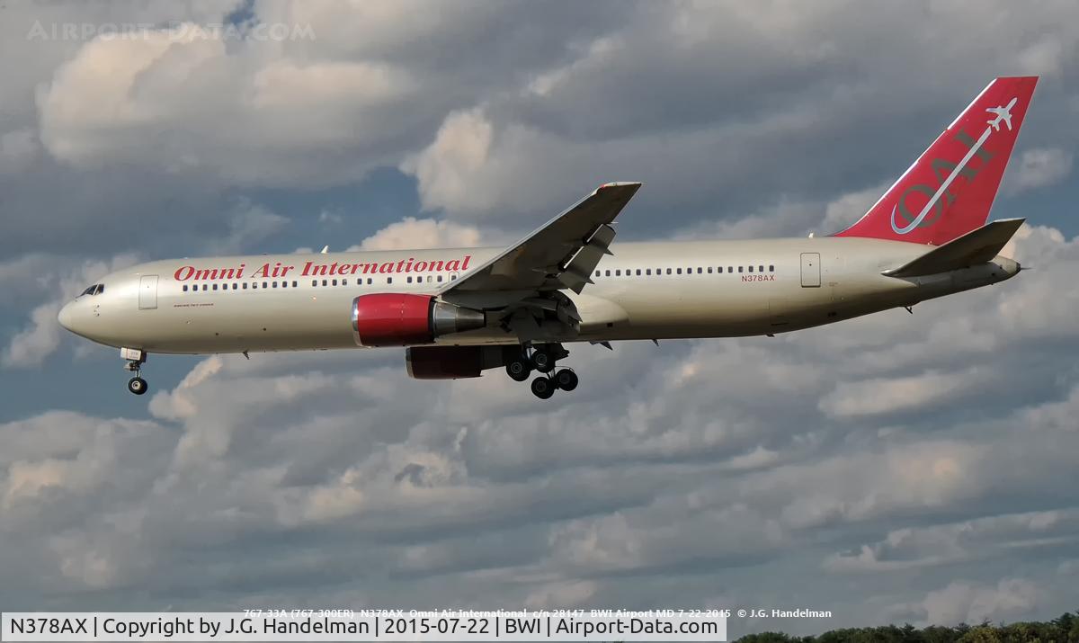 N378AX, 1996 Boeing 767-33A/ER C/N 28147, On final to 33L.