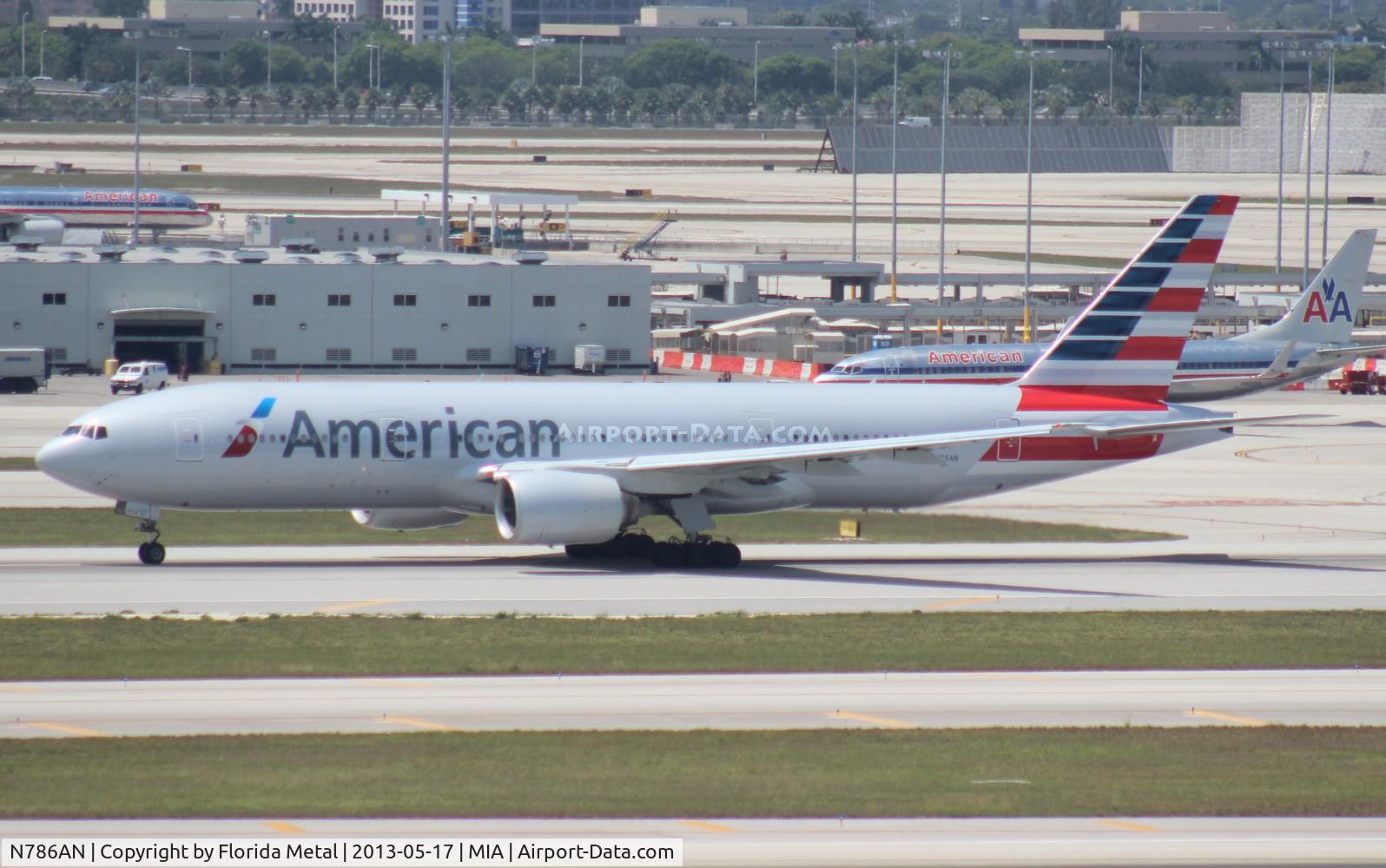 N786AN, 2000 Boeing 777-223 C/N 30250, American