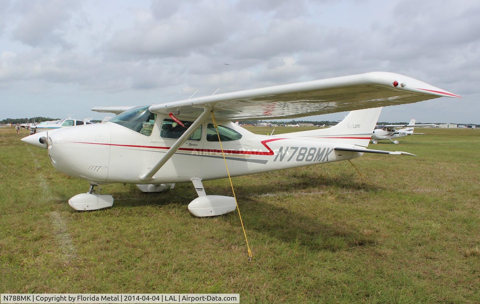 N788MK, Cessna 182R Skylane C/N 18268233, Cessna 182R