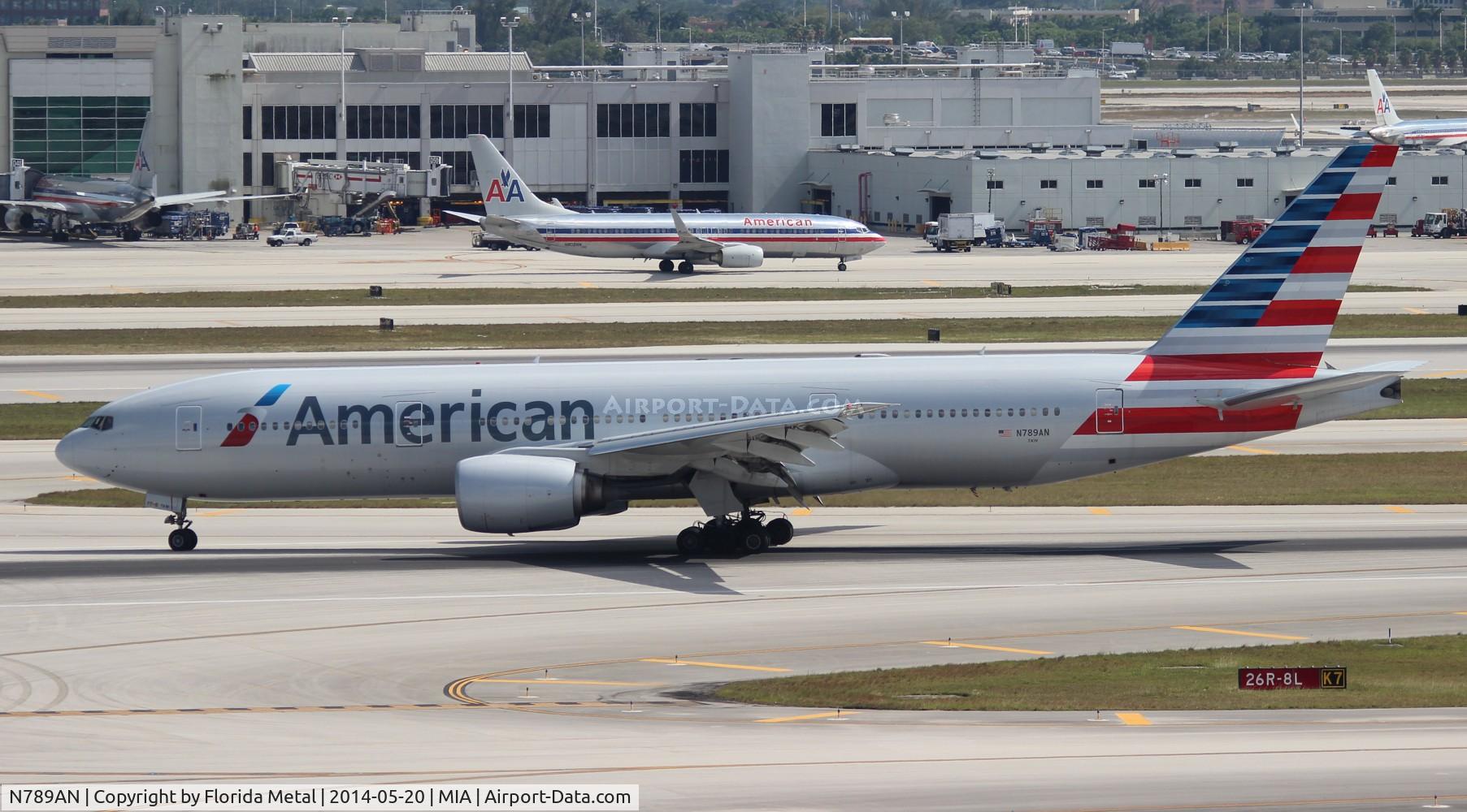 N789AN, 2000 Boeing 777-223 C/N 30252, American
