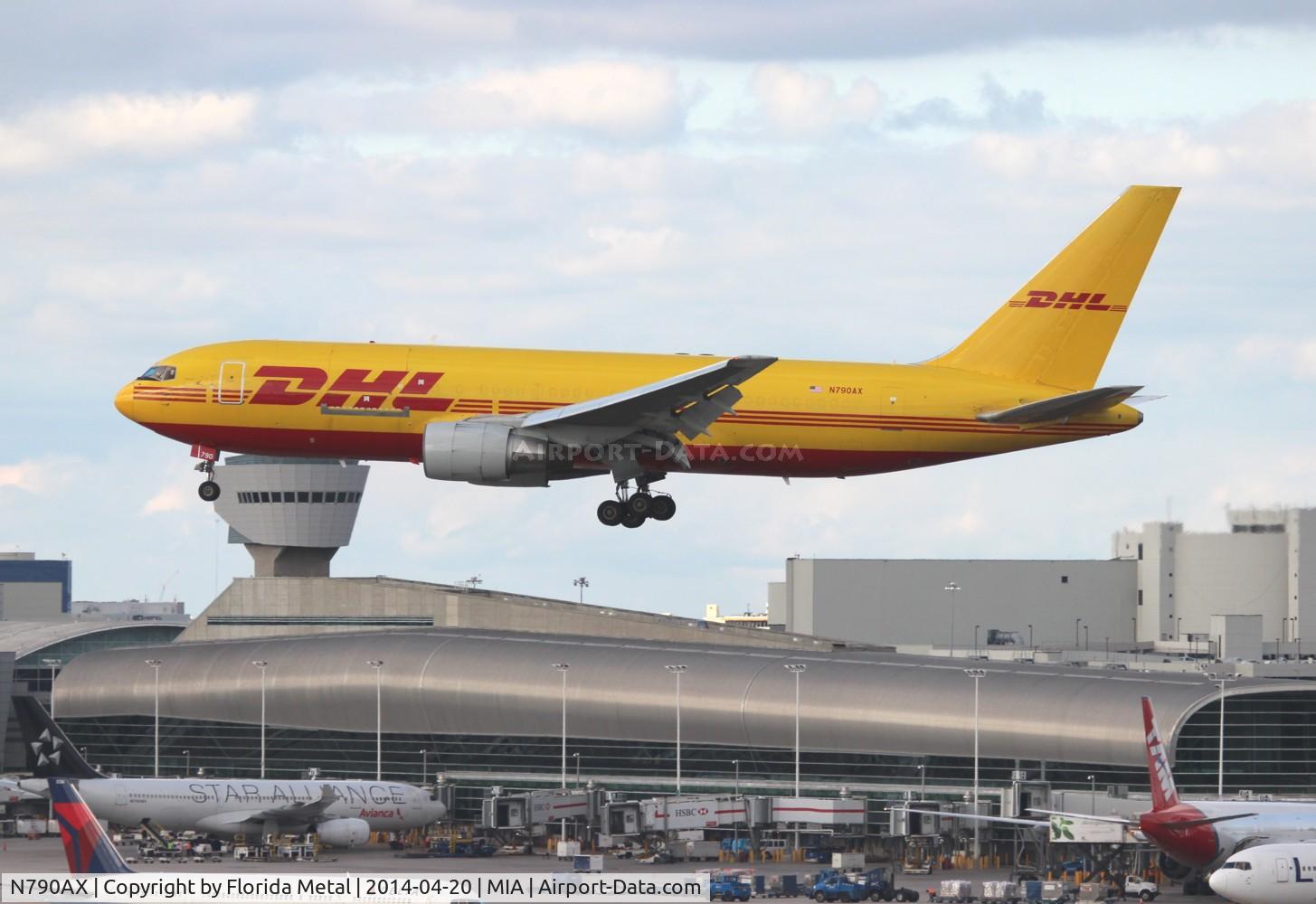 N790AX, 1984 Boeing 767-281 C/N 23140, DHL 767-200