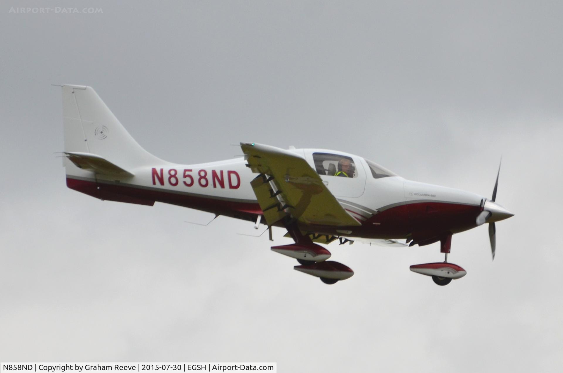 N858ND, 2006 Columbia Aircraft Mfg LC41-550FG C/N 41652, Landing at Norwich.