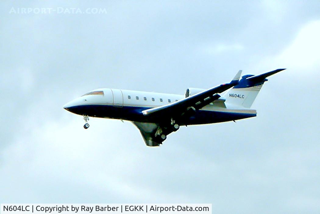 N604LC, 1998 Bombardier Challenger 604 (CL-600-2B16) C/N 5373, Canadair CL.604 Challenger [5373] Gatwick~G 13/07/2004