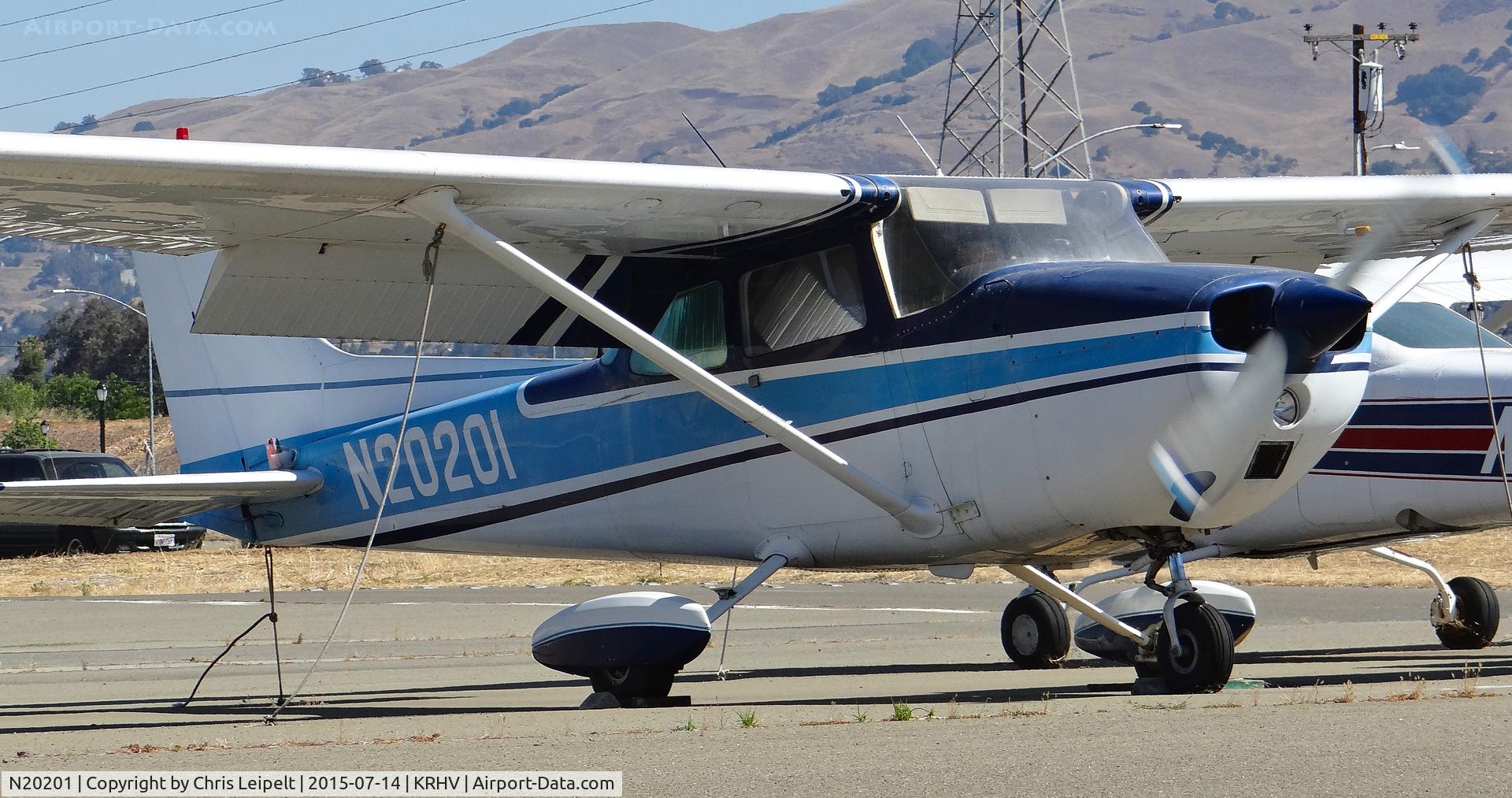 N20201, 1972 Cessna 172M C/N 17261091, A locally based 1972 Cessna 172M starting up with high RPM and half throttle to brake down the carbon build up in the new engine at Reid Hillview Airport, CA.