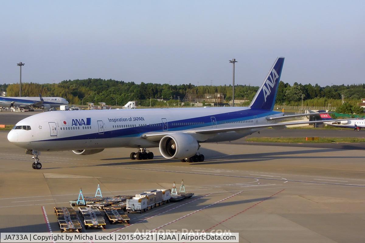 JA733A, 2005 Boeing 777-381/ER C/N 32648, At Narita