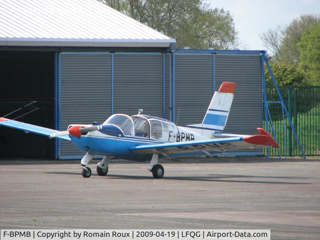 F-BPMB, Socata MS-893A Rallye Commodore 180 C/N 10755, Parked