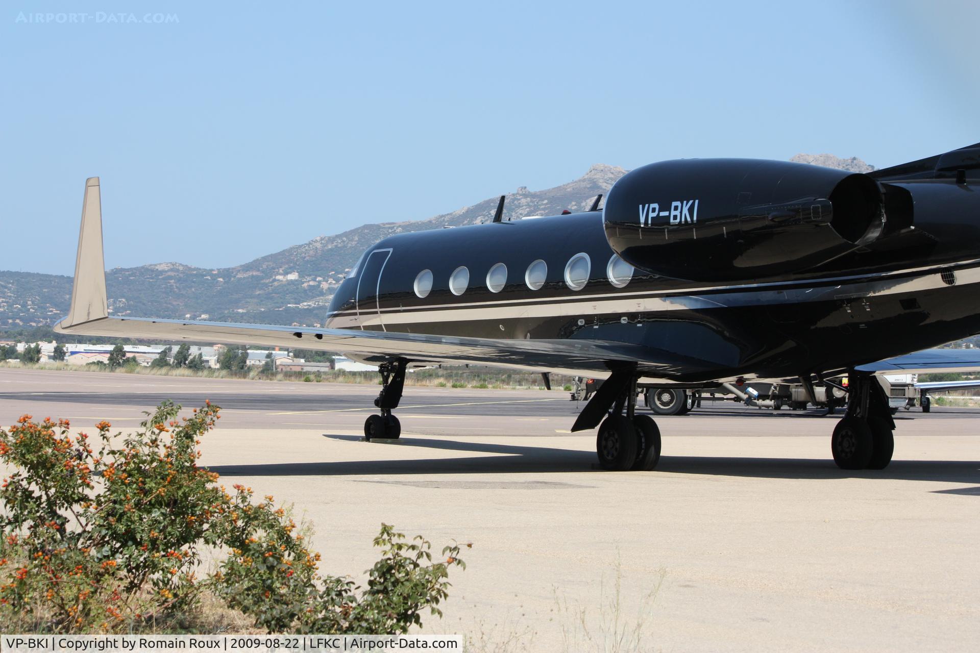 VP-BKI, 1994 Gulfstream Aerospace G-IV SP C/N 1255, Parked