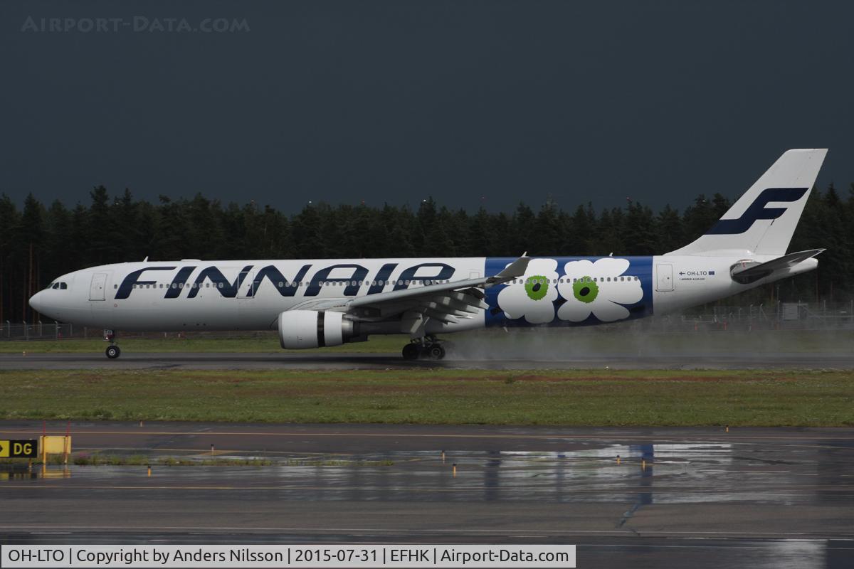 OH-LTO, 2009 Airbus A330-302X C/N 1013, Reversing runway 33.