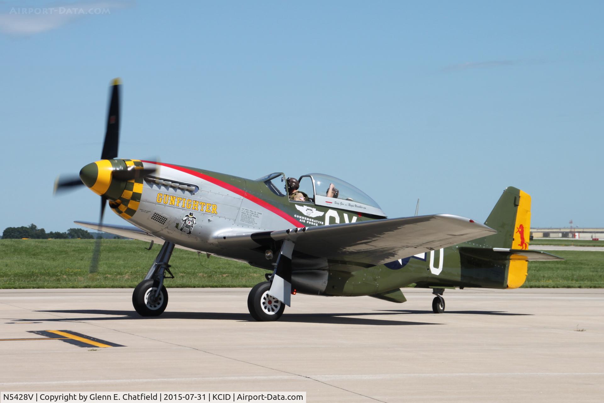 N5428V, 1944 North American P-51D Mustang C/N 122-39723, Arriving