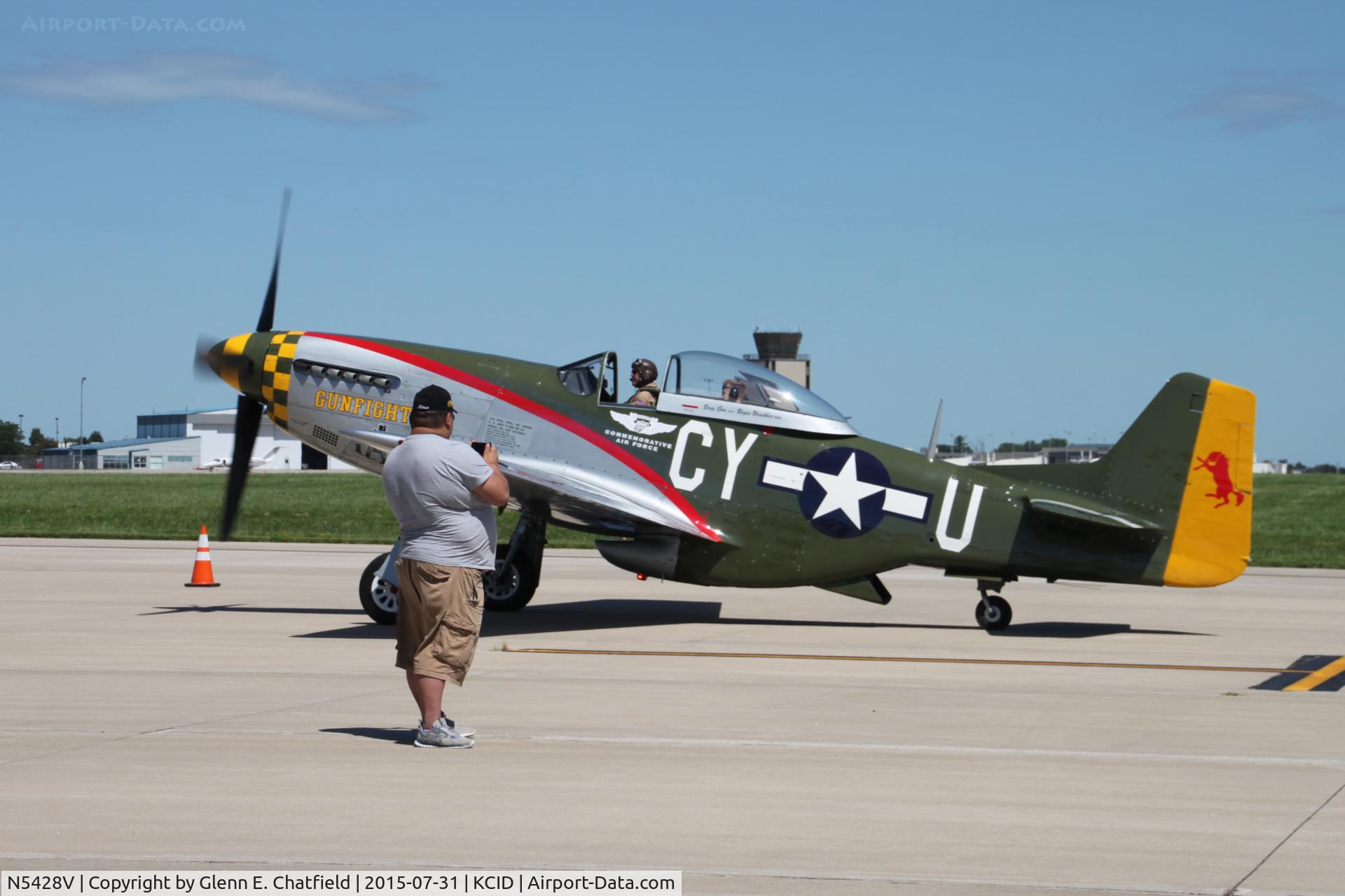 N5428V, 1944 North American P-51D Mustang C/N 122-39723, Arriving