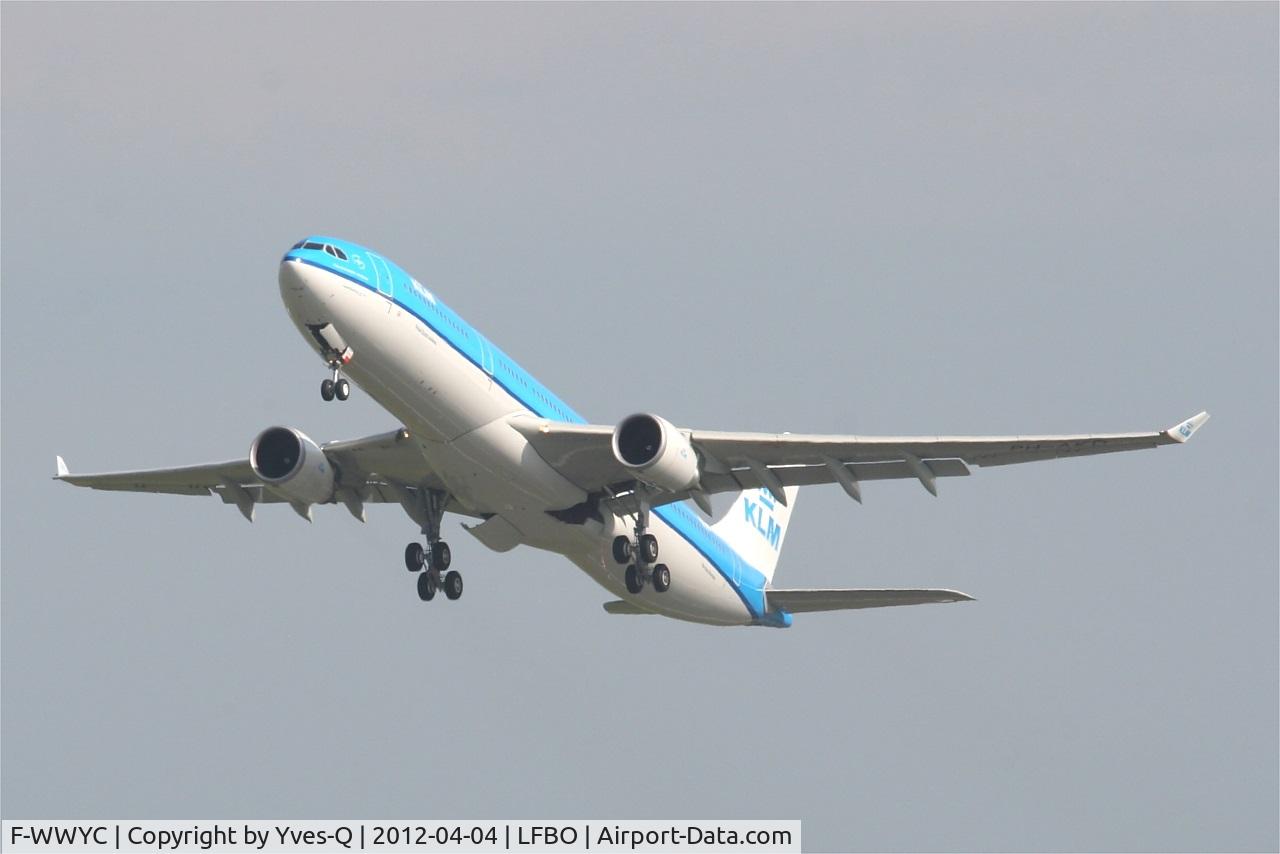 F-WWYC, 2012 Airbus A330-303 C/N 1300, Airbus A330-303, Take off Rwy 32L, Toulouse Blagnac Airport (LFBO-TLS)