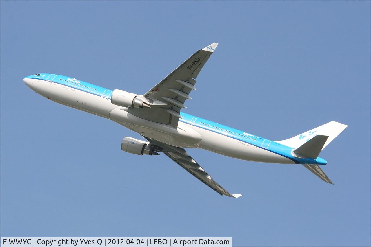 F-WWYC, 2012 Airbus A330-303 C/N 1300, Airbus A330-303, Take off Rwy 32L, Toulouse Blagnac Airport (LFBO-TLS)