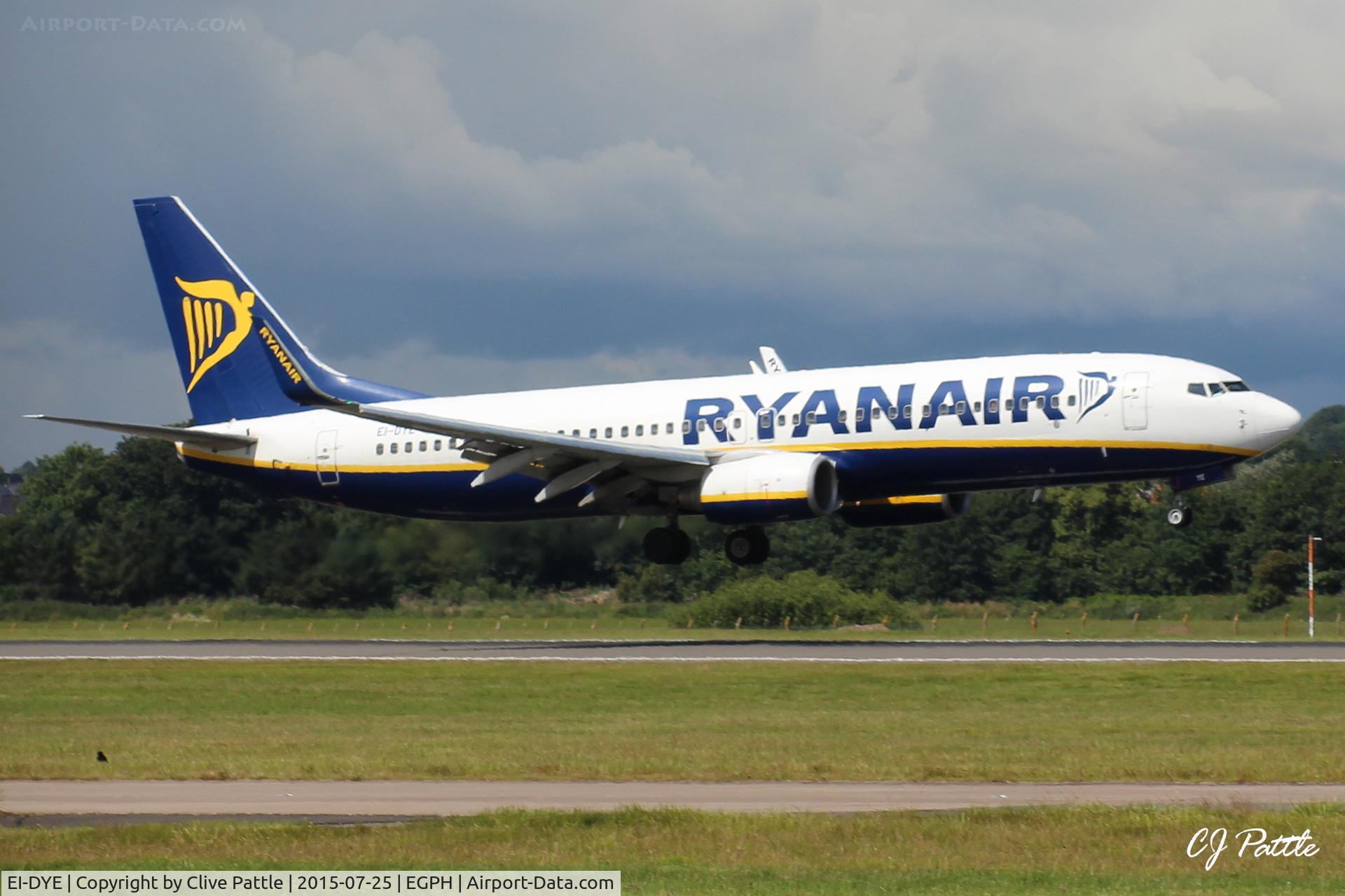 EI-DYE, 2008 Boeing 737-8AS C/N 36568, In action at Edinburgh EGPH