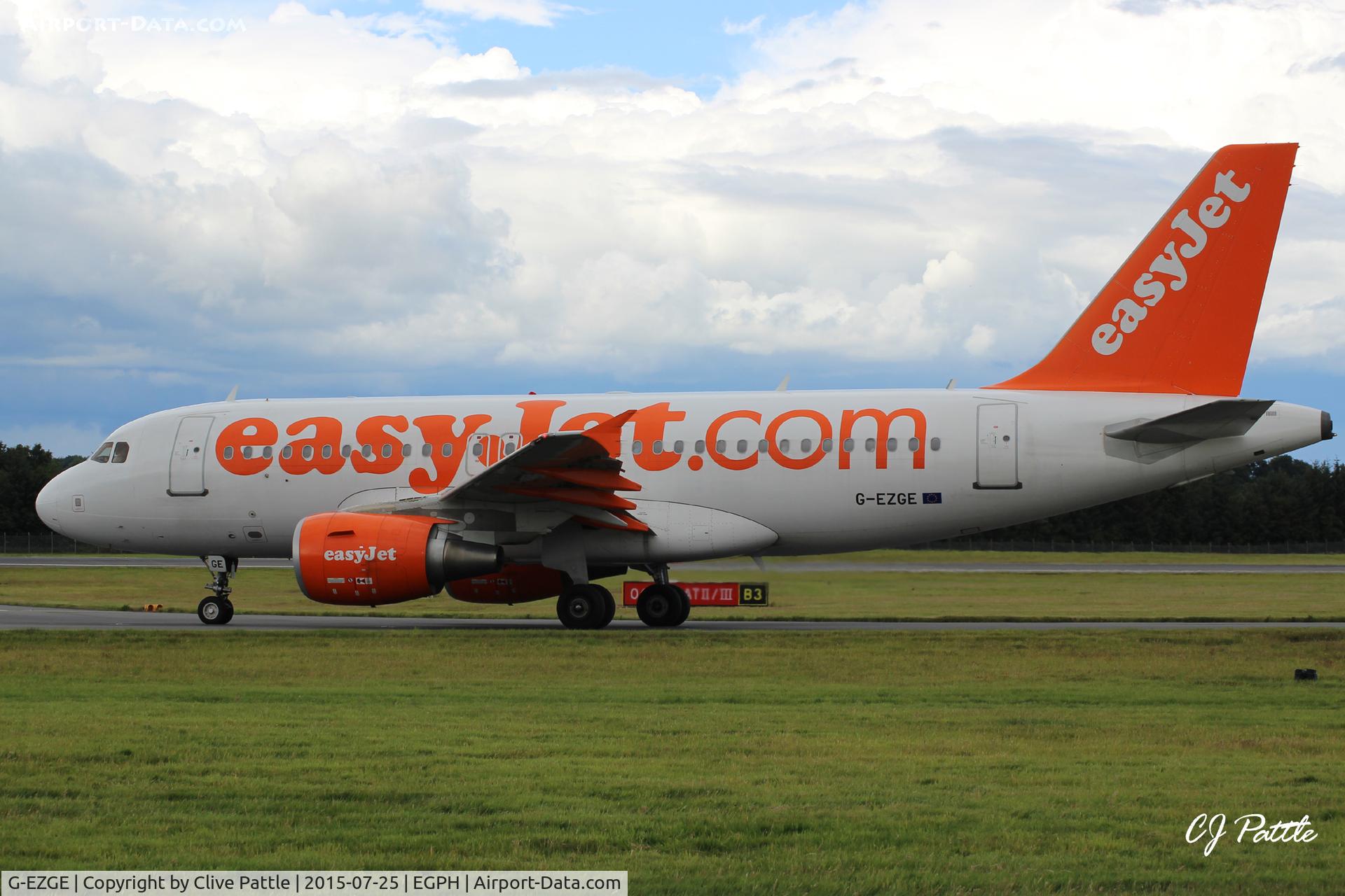 G-EZGE, 2011 Airbus A319-111 C/N 4624, Easy Edinburgh Action EGPH