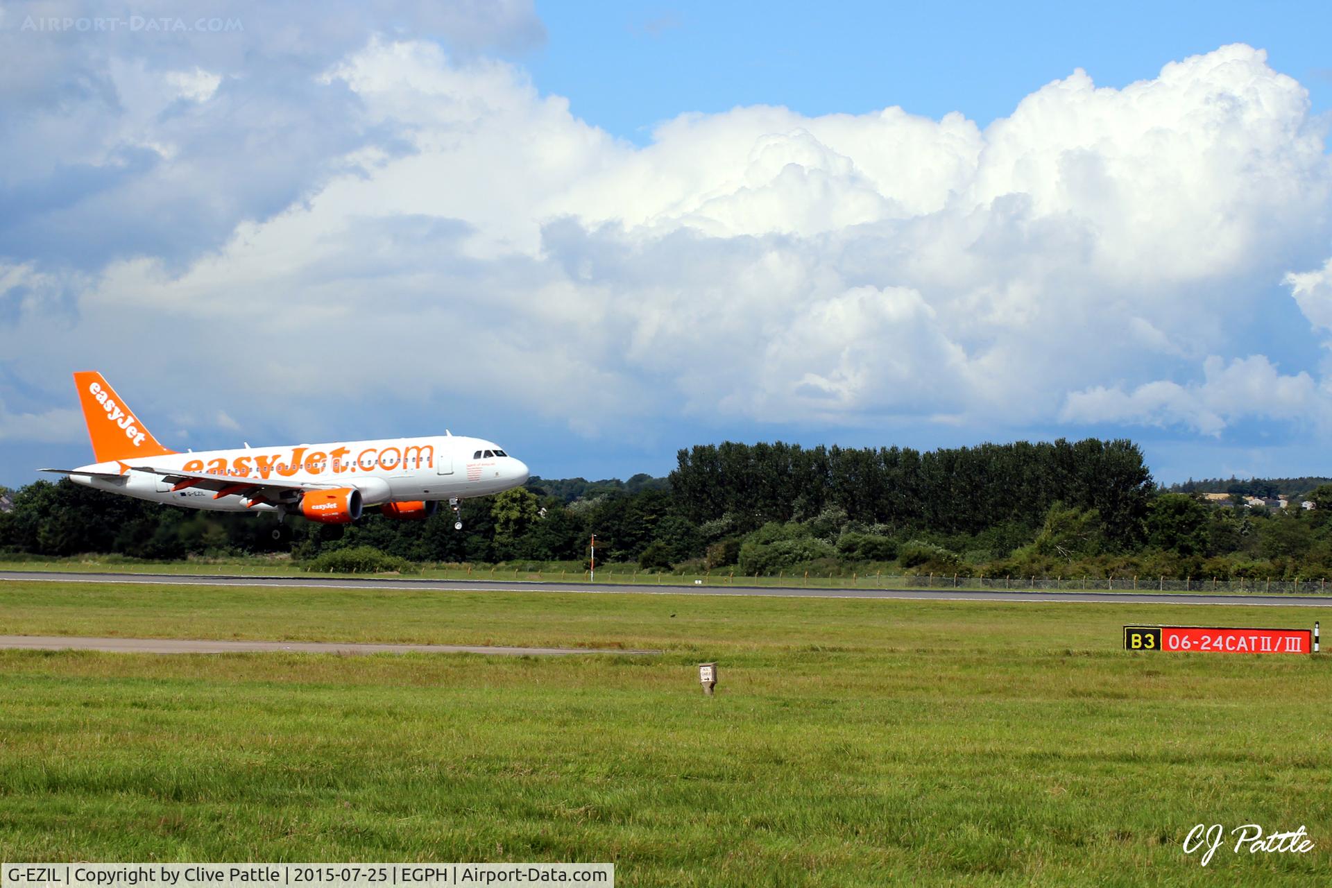 G-EZIL, 2005 Airbus A319-111 C/N 2492, Easy Edinburgh Action EGPH