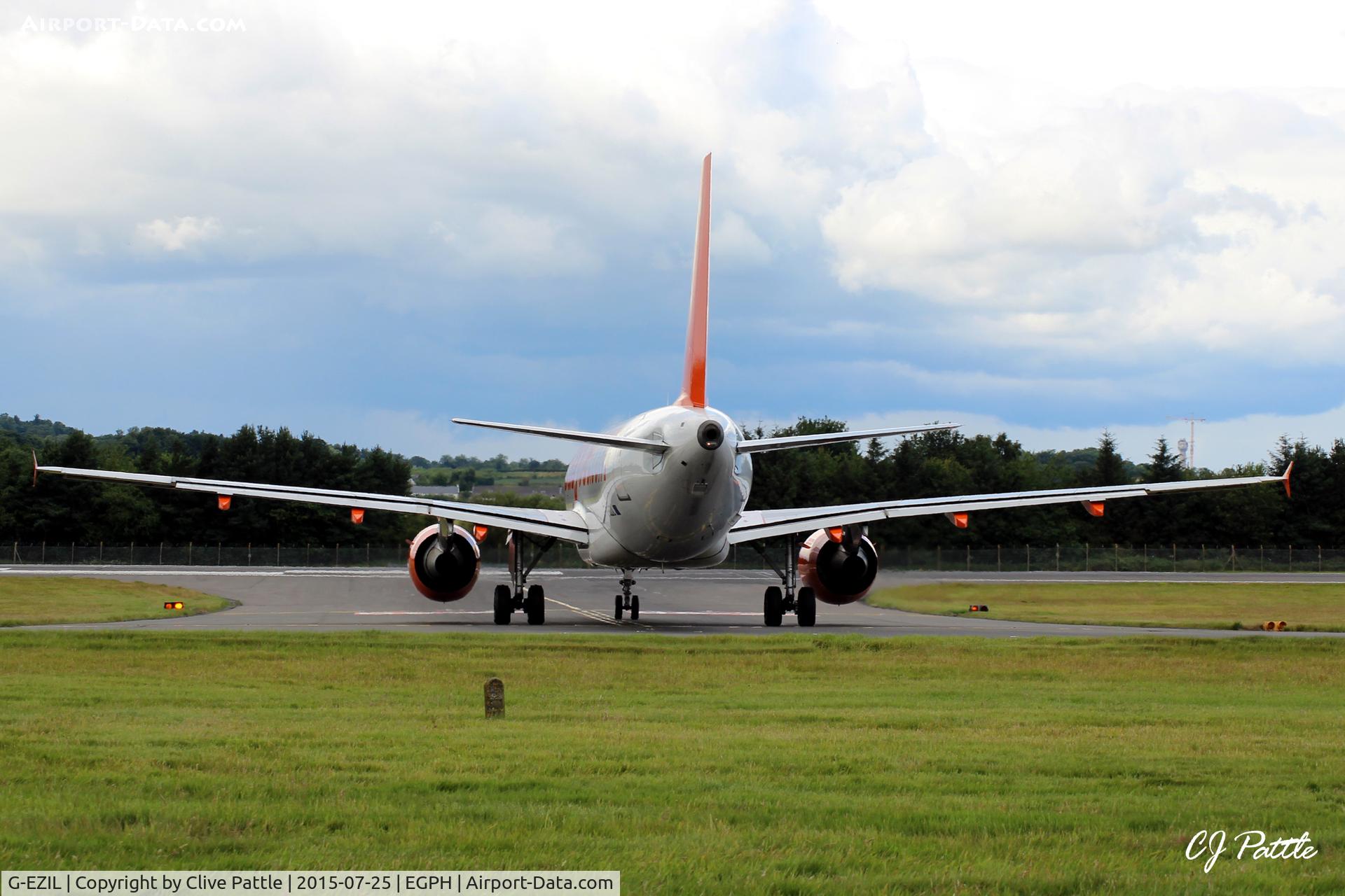 G-EZIL, 2005 Airbus A319-111 C/N 2492, Easyjet action at Edinburgh EGPH