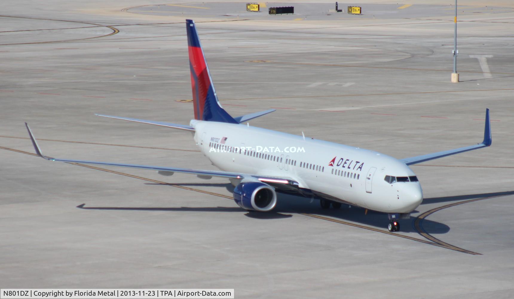 N801DZ, 2013 Boeing 737-932/ER C/N 31912, Delta 737-900 - the only Delta 900 with standard wing tip anti collision strobes, 802 and after got LED