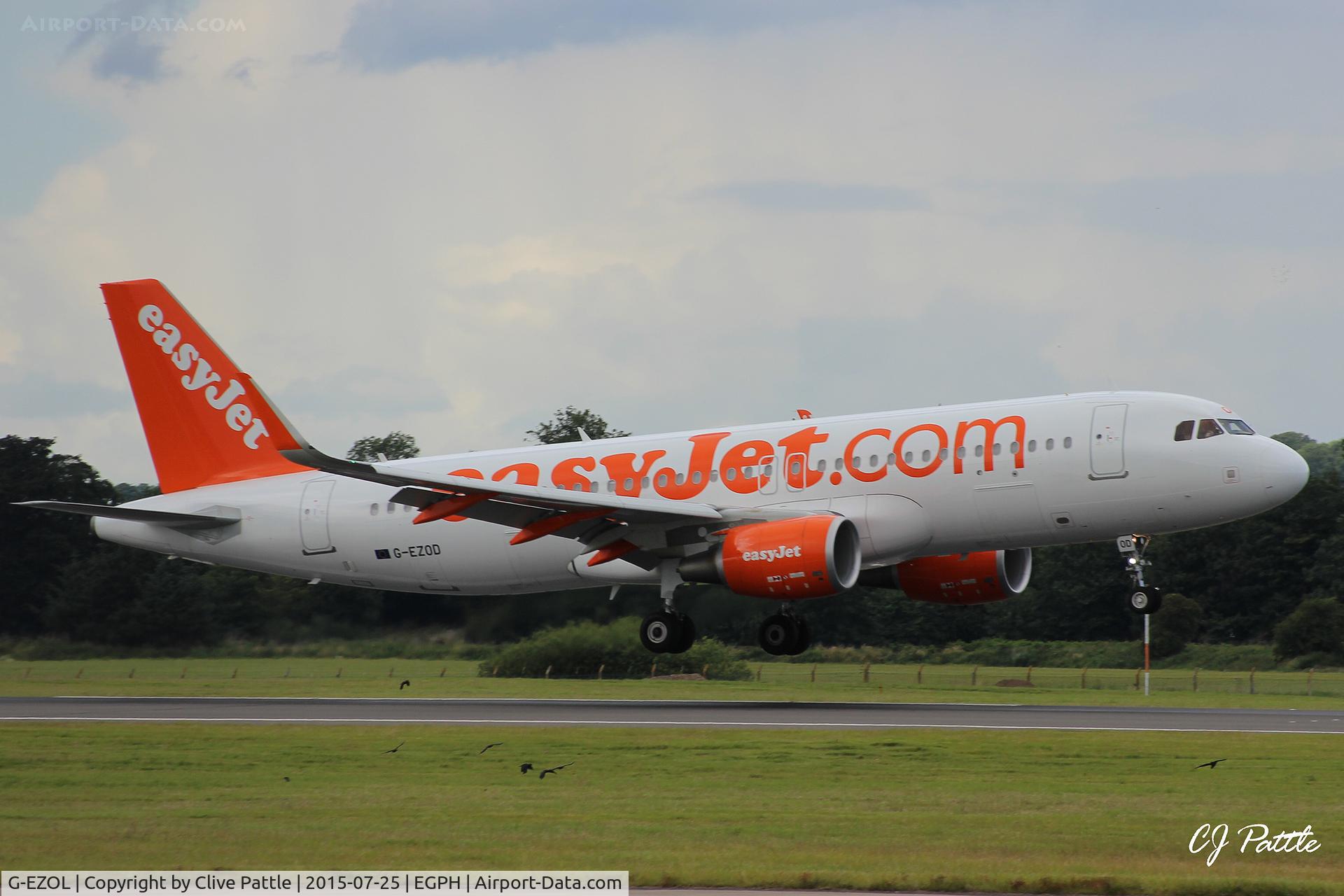 G-EZOL, 2015 Airbus A320-214 C/N 6572, In action at Edinburgh EGPH