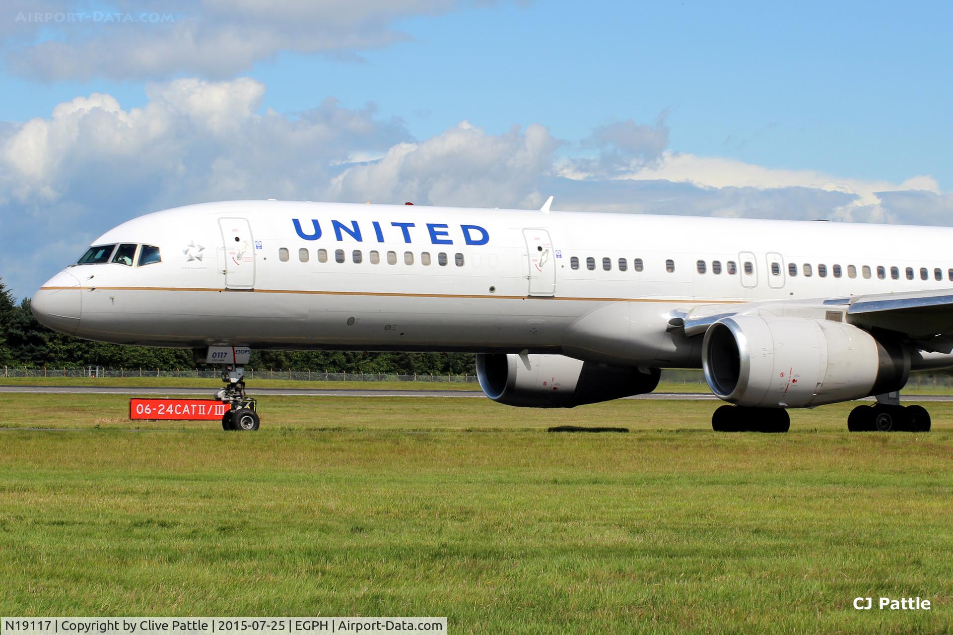 N19117, 1996 Boeing 757-224 C/N 27559, Taxy for departure rwy 06 for return to Newark from Edinburgh EGPH