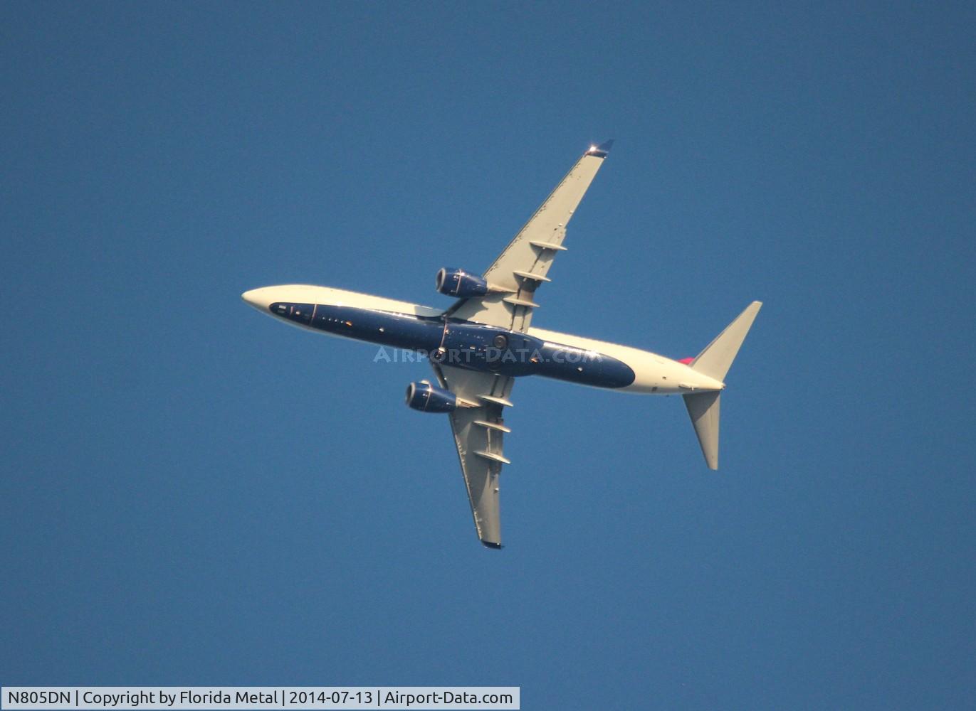 N805DN, 2013 Boeing 737-932/ER C/N 31913, Delta 737-900 turning downwind to base leg for DTW over Livonia Michigan at 6,000 ft