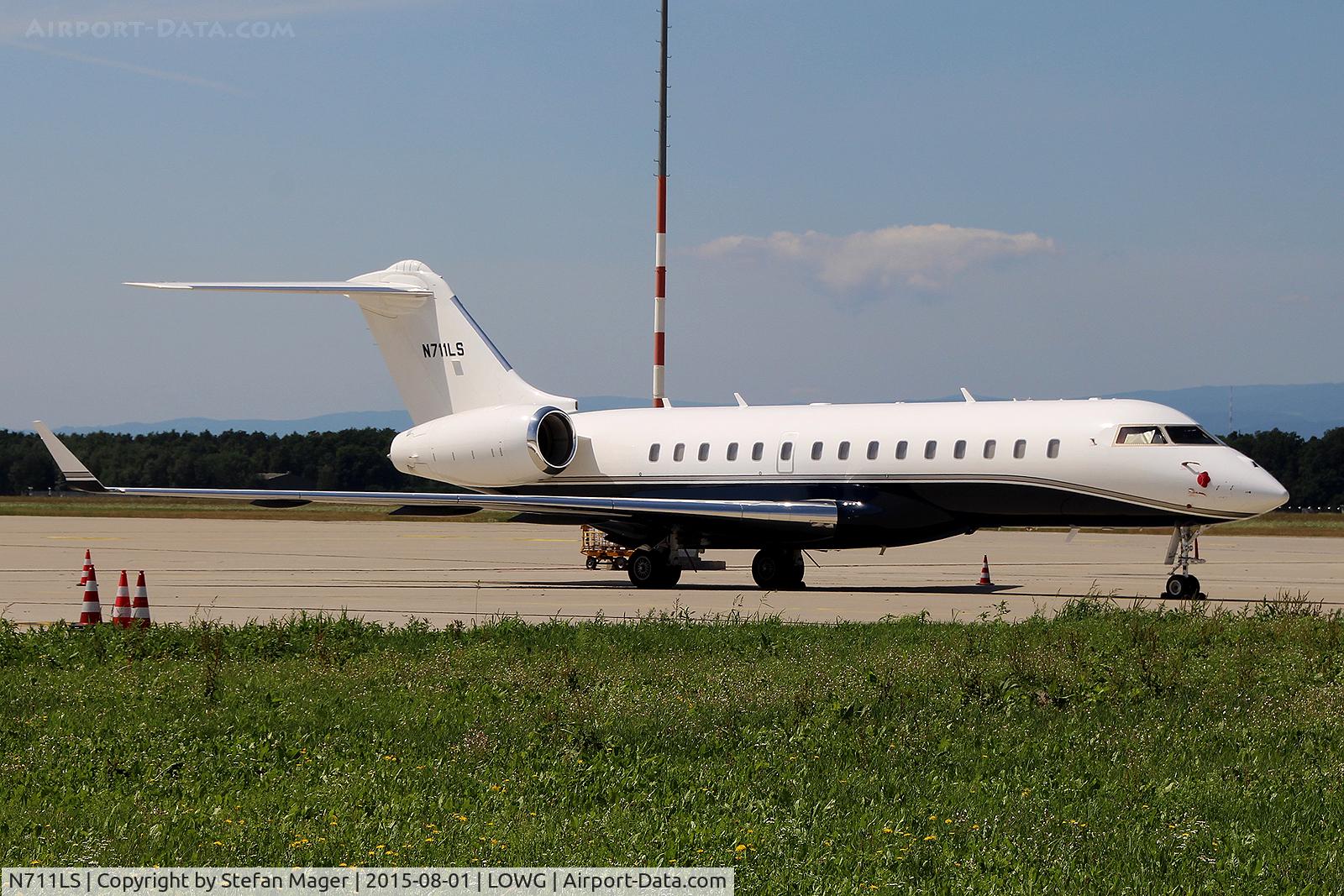 N711LS, 2012 Bombardier BD-700-1A10 Global 6000 C/N 9476, Bombardier Global 6000 @ GRZ