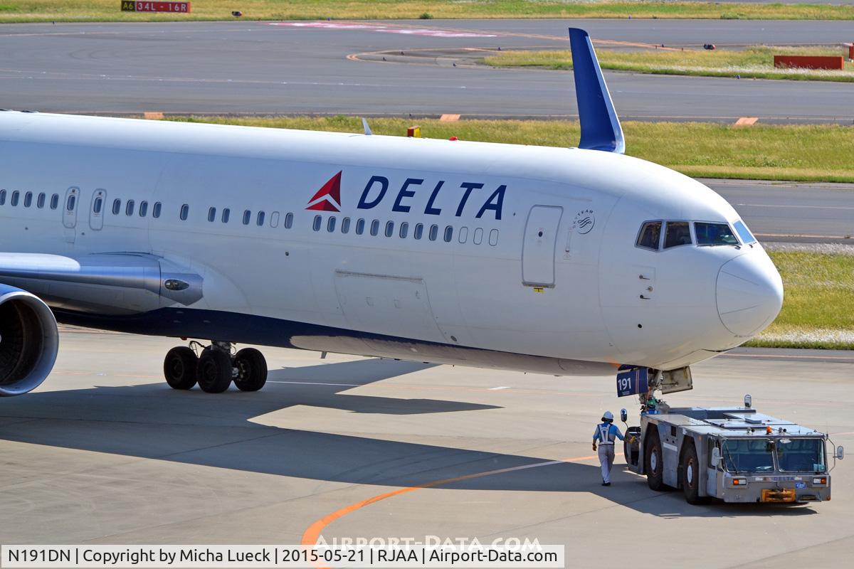 N191DN, 1997 Boeing 767-332 C/N 28448, At Narita