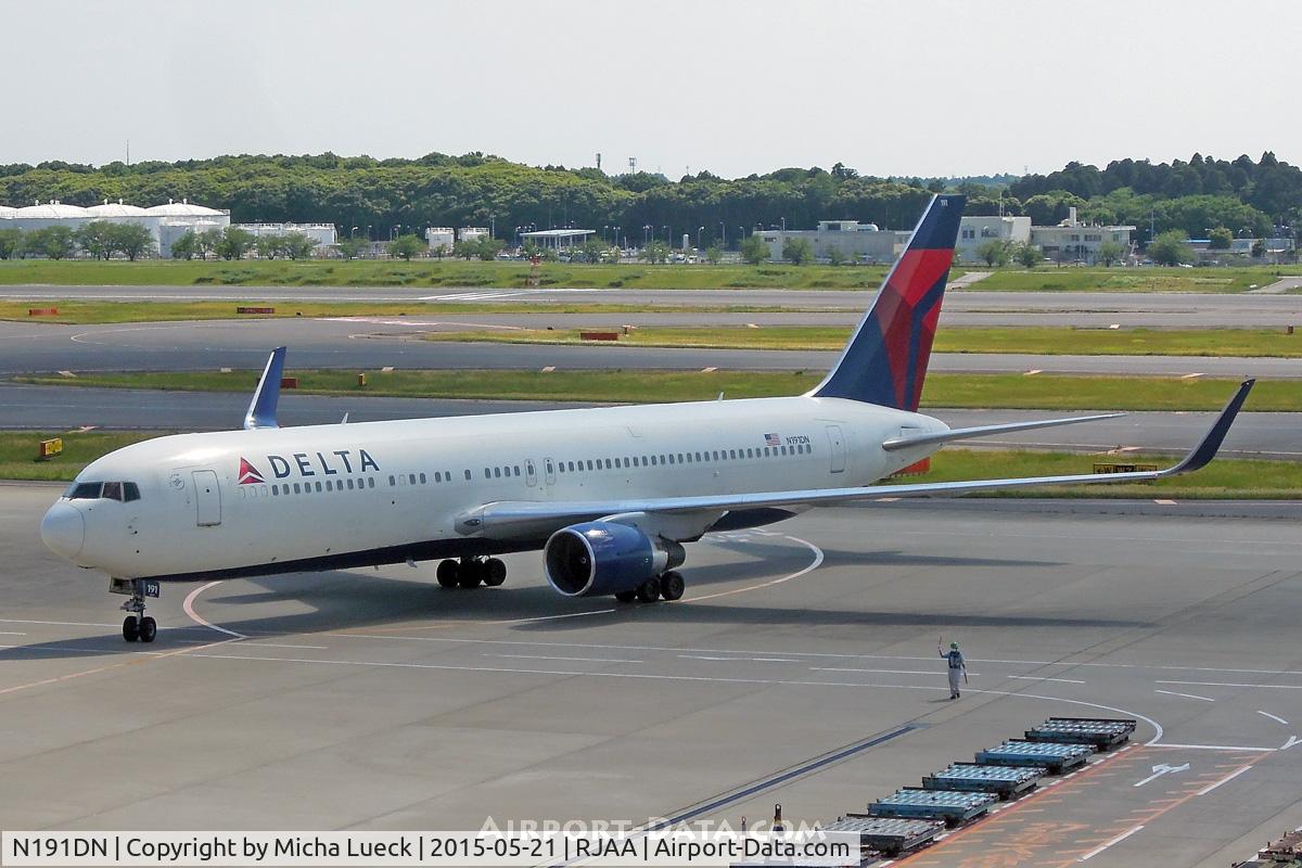 N191DN, 1997 Boeing 767-332 C/N 28448, At Narita