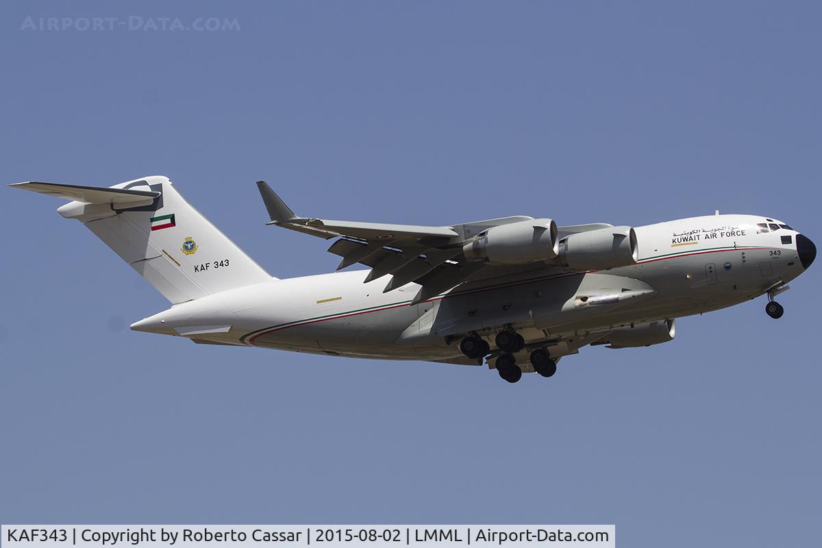 KAF343, 2013 Boeing C-17A Globemaster III C/N 50267 (F-266/KAF-2), Approach 13