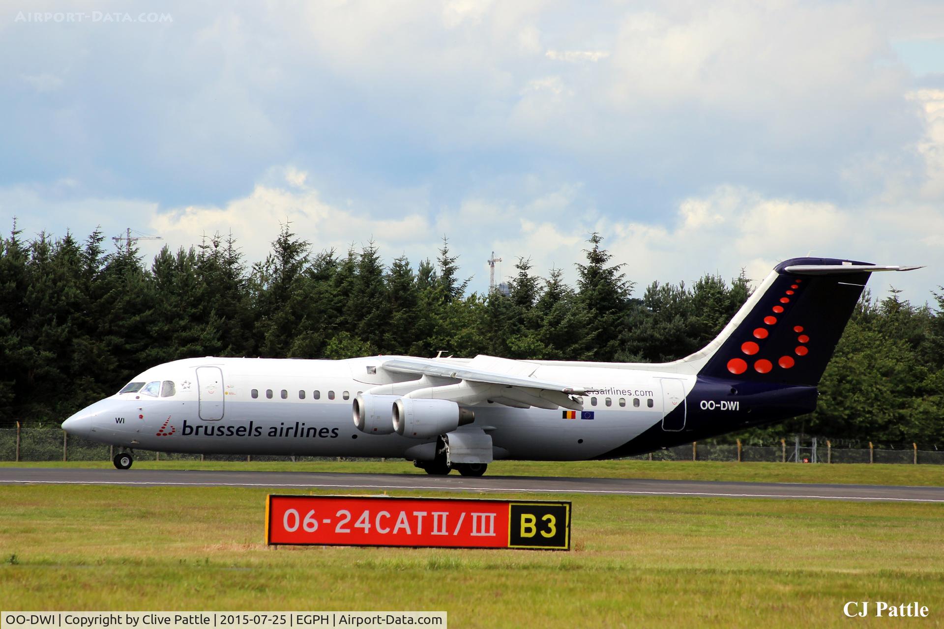 OO-DWI, 1999 British Aerospace Avro 146-RJ100 C/N E3342, In action at Edinburgh EGPH