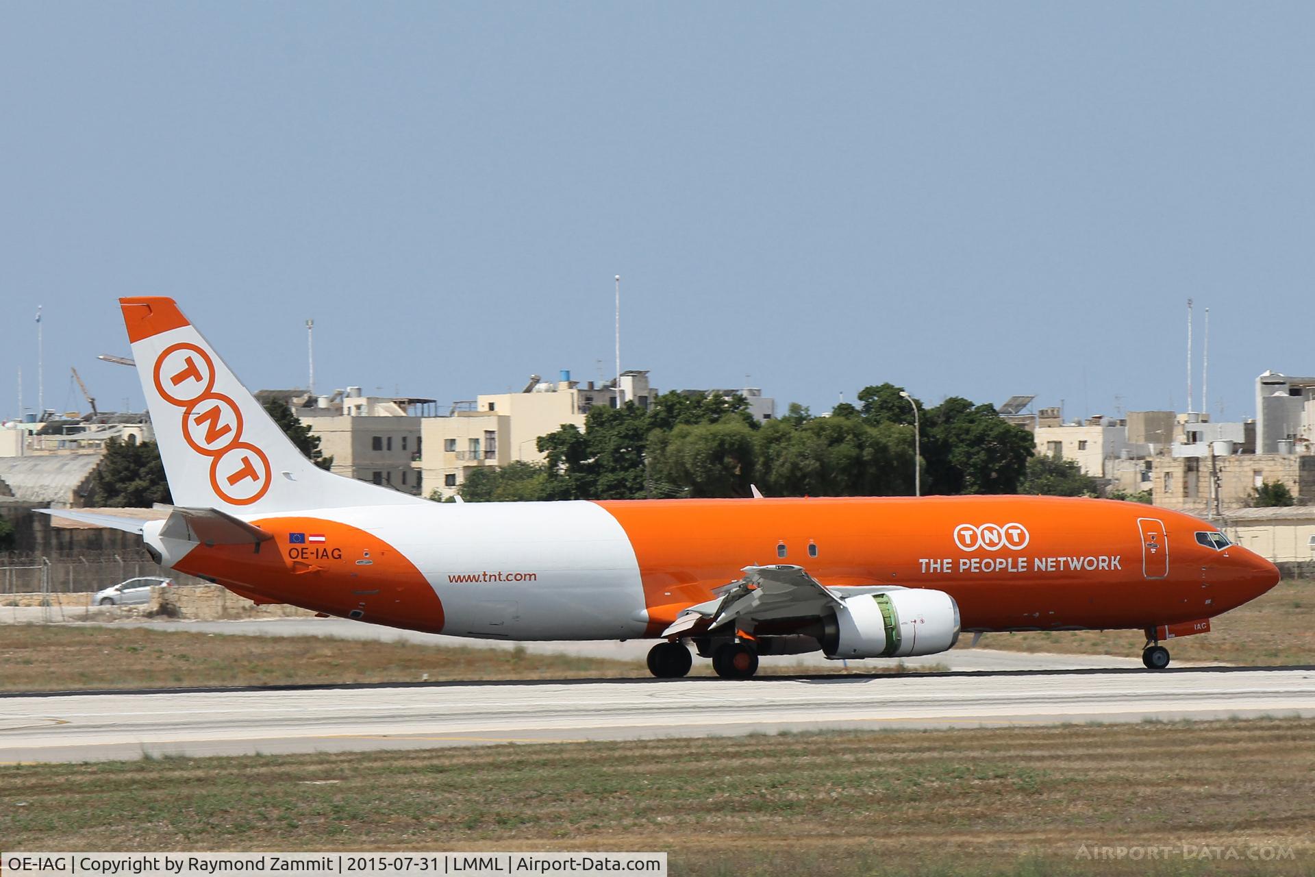 OE-IAG, 1992 Boeing 737-4Q8 (SF) C/N 25168, B737-400 OE-IAG TNT