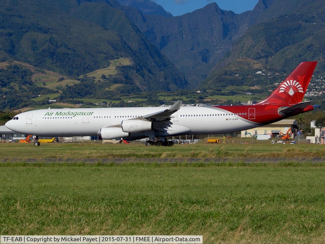 TF-EAB, 1998 Airbus A340-313X C/N 210, Landing rwy 14