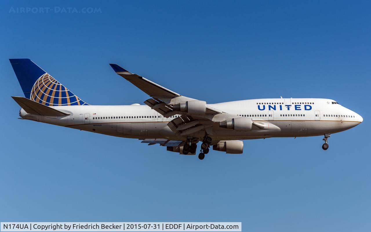 N174UA, 1990 Boeing 747-422 C/N 24381, on final RW07R