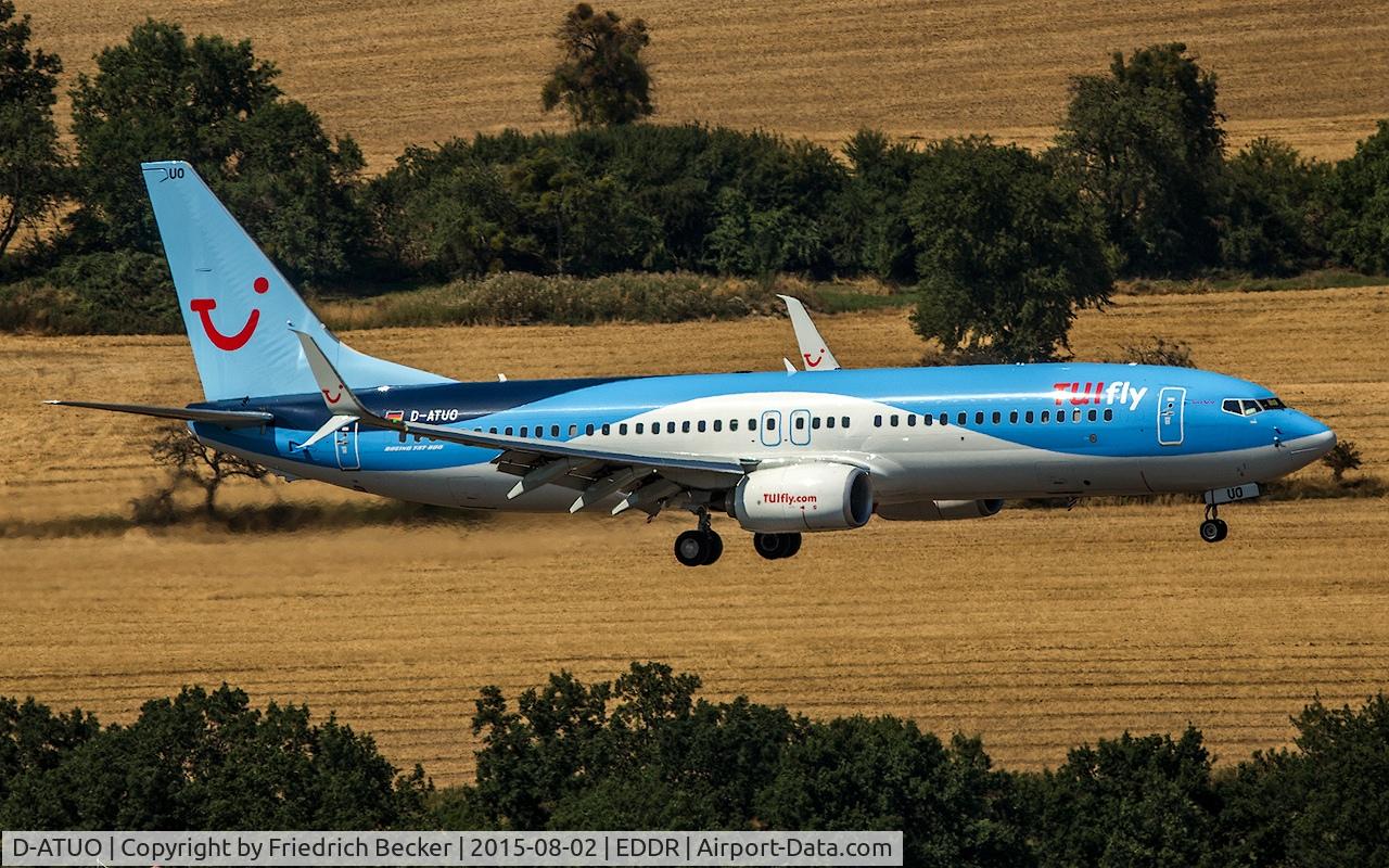 D-ATUO, 2015 Boeing 737-8K2 C/N 41661, on final RW09