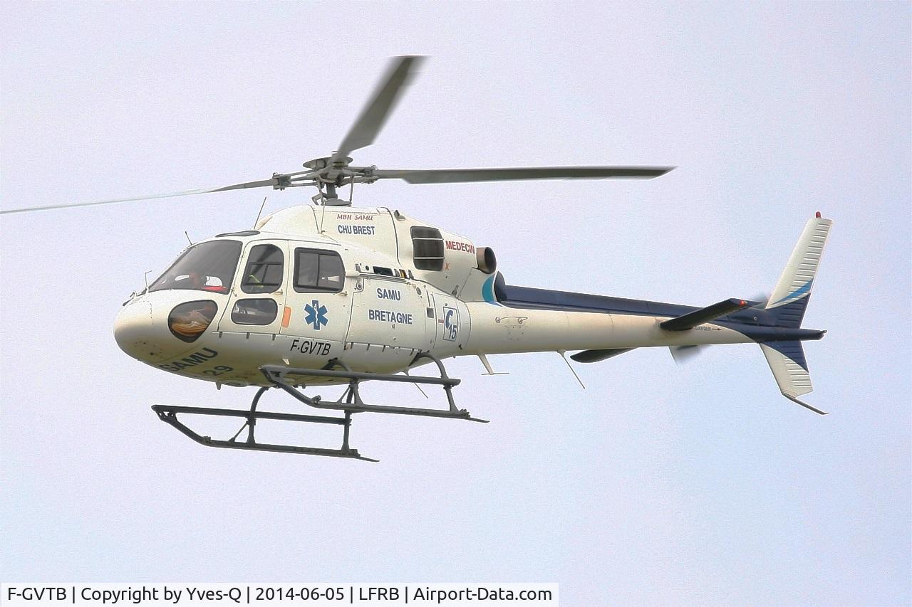 F-GVTB, Eurocopter AS-355N Twin Star C/N 5557, Eurocopter AS 355 N, Flight over Brest-Bretagne Airport (LFRB-BES)