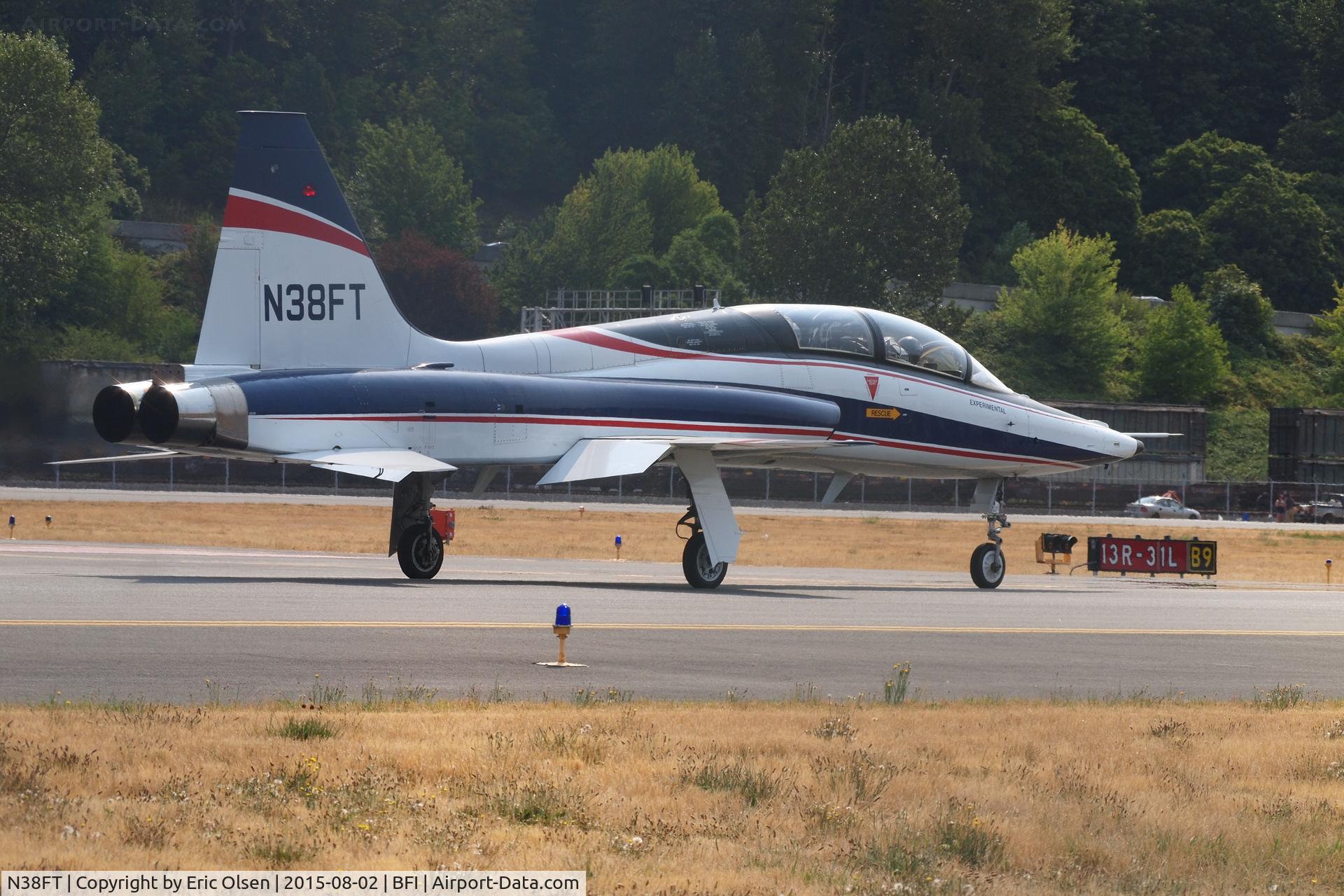 N38FT, 1961 Northrop T-38A C/N 5228, 1961 T-38A taxing