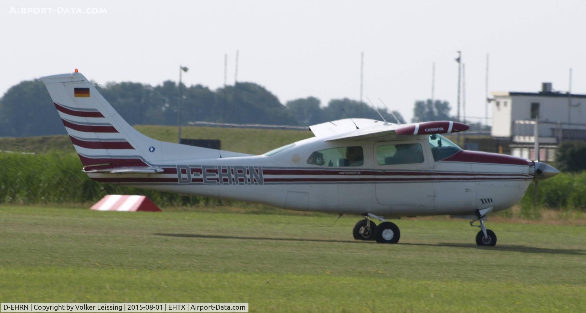 D-EHRN, 1974 Cessna 210L Centurion C/N 2100326, landing
