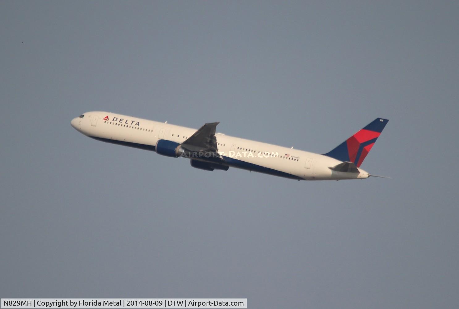 N829MH, 2000 Boeing 767-432/ER C/N 29700, Delta 767-400