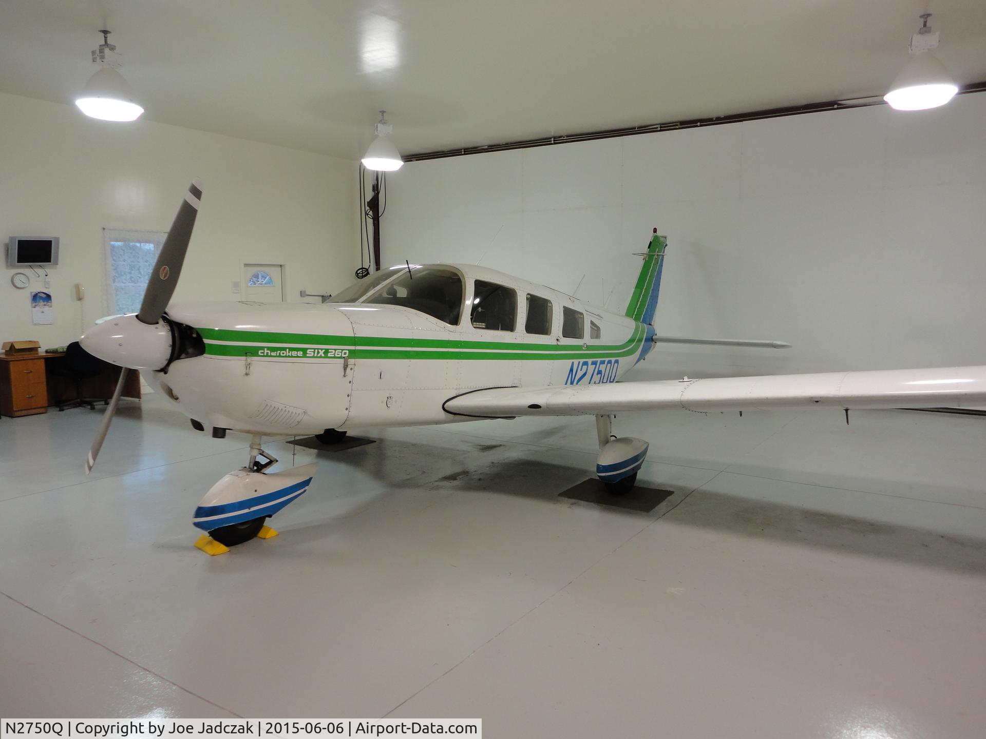 N2750Q, Piper PA-32-260 Cherokee Six C/N 32-7700014, Cherokee Six 260 in heated hanger at home
