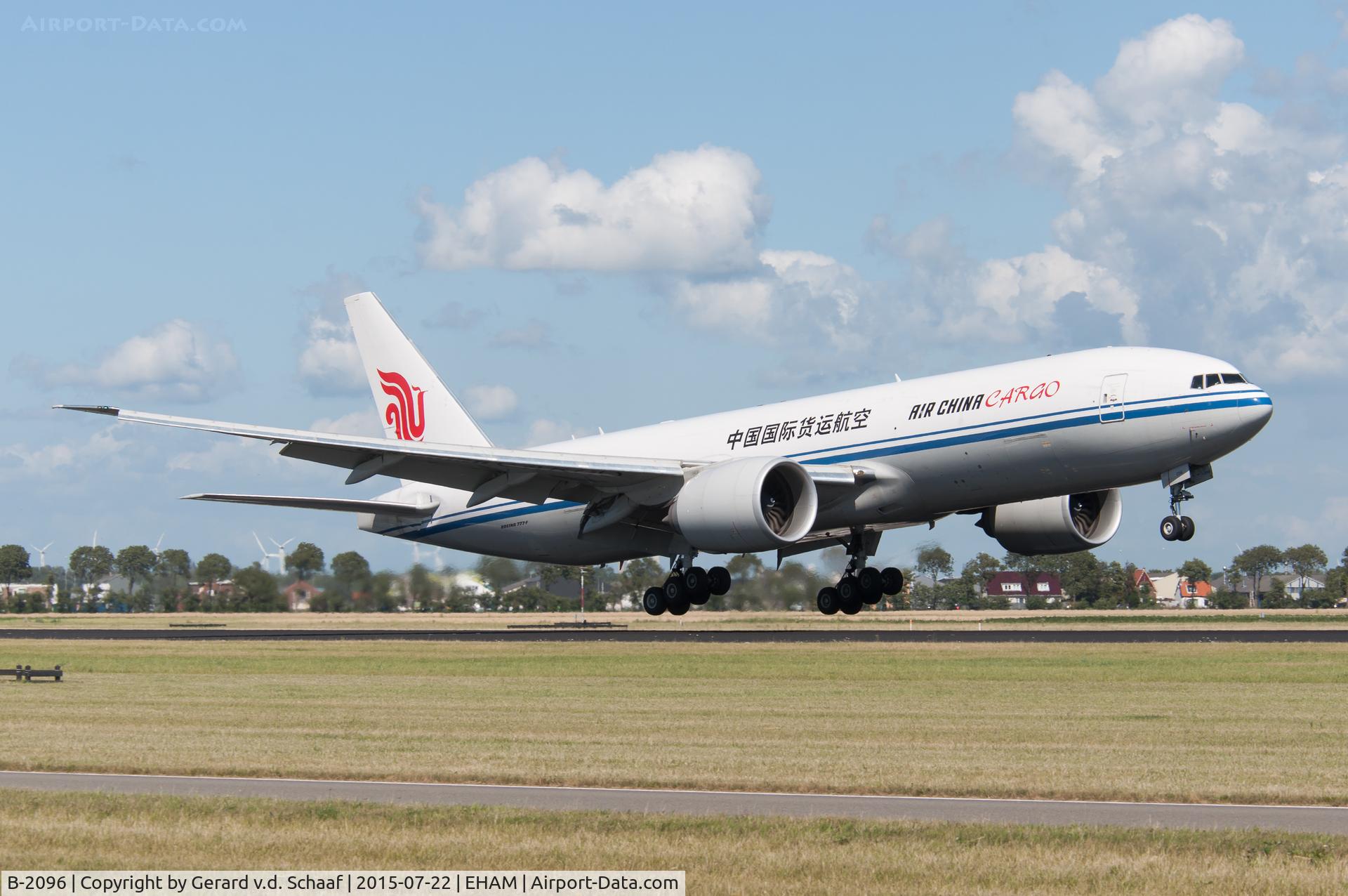 B-2096, 2014 Boeing 777-FFT C/N 44679, Schiphol, July 2015