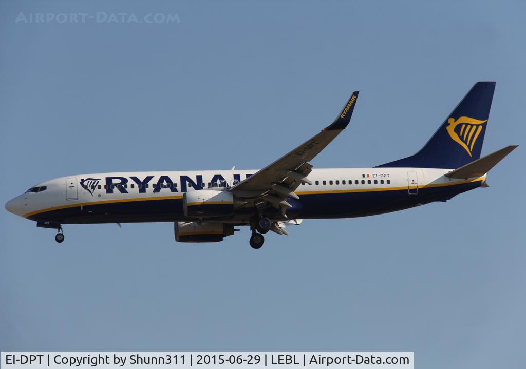 EI-DPT, 2007 Boeing 737-8AS C/N 35550, Landing rwy 25R