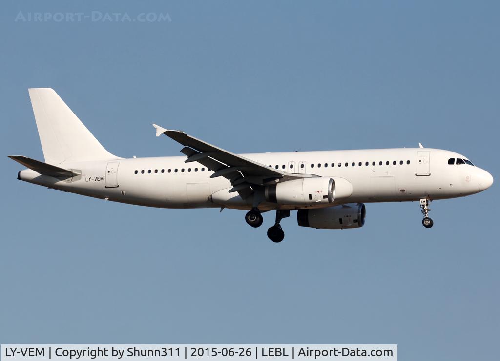 LY-VEM, 1997 Airbus A320-233 C/N 747, Landing rwy 25R... Vueling summer lease 2015