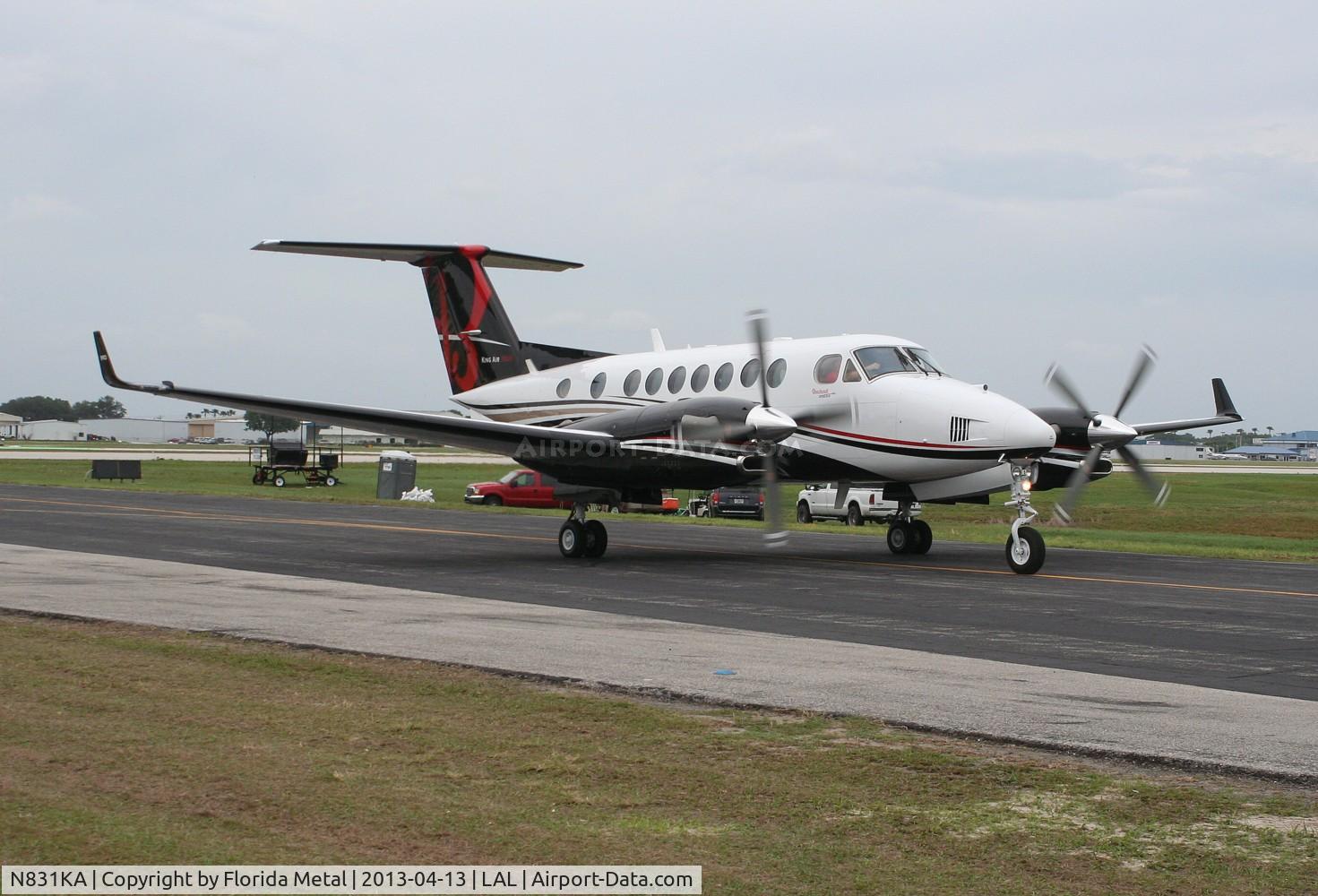 N831KA, 2013 Beechcraft B300 King Air 350 C/N FL-831, King Air 350