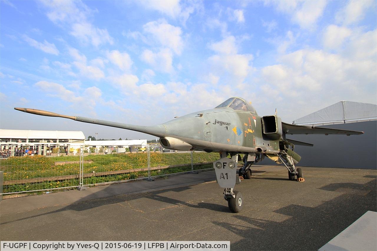 F-UGPF, Sepecat Jaguar A C/N A1, Sepecat Jaguar A, Static display, Paris-Le Bourget (LFPB-LBG) Air show 2015