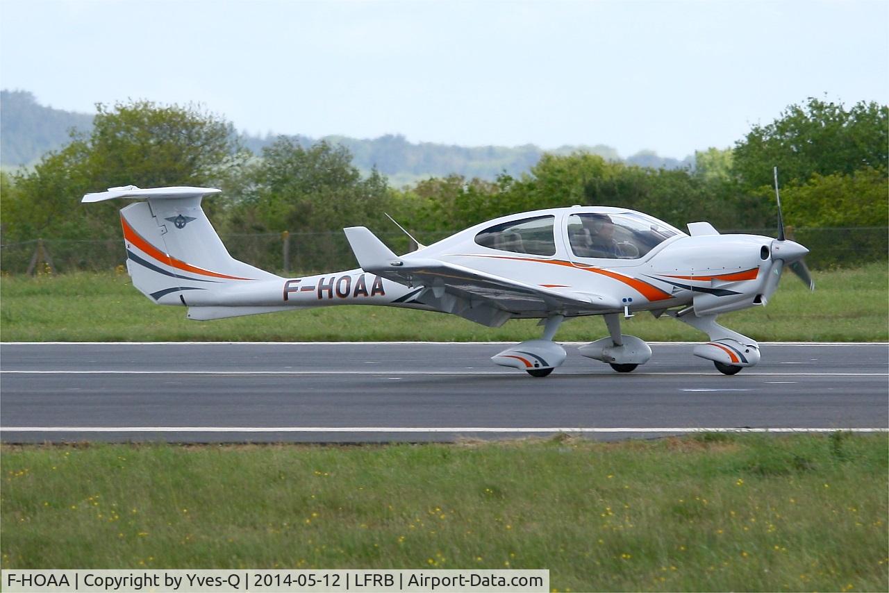 F-HOAA, Diamond DA-40 Diamond Star C/N D4.148, Diamond DA-40 Diamond Star, Landing rwy 25L, Brest-Bretagne Airport (LFRB-BES)