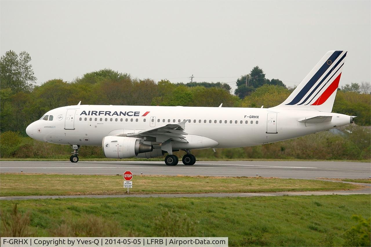 F-GRHX, 2001 Airbus A319-111 C/N 1524, Airbus A319-111, Lining up prior take off rwy 25L, Brest-Bretagne Airport (LFRB-BES)