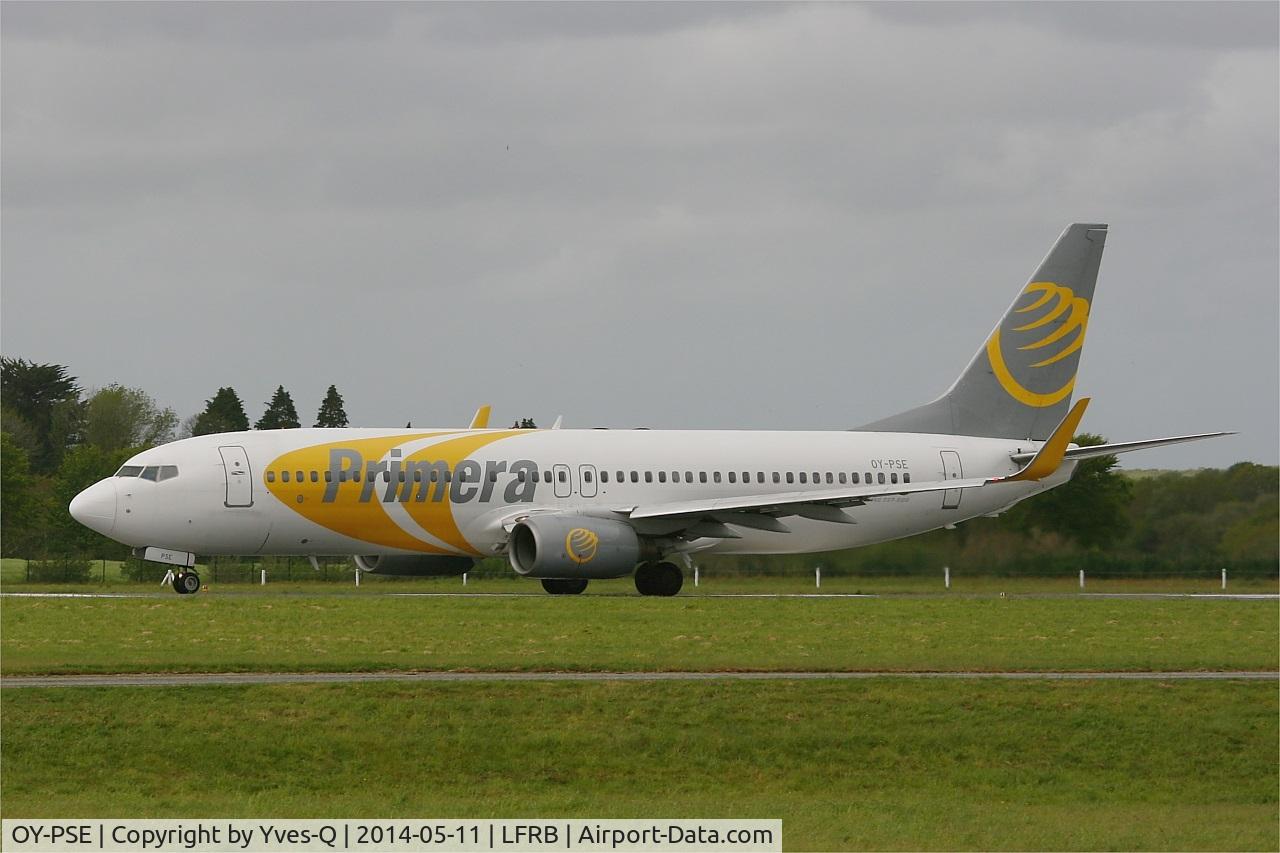 OY-PSE, 2000 Boeing 737-809 C/N 30664, Boeing 737-809, Take off Rwy 25L, Brest-Bretagne Airport (LFRB-BES)